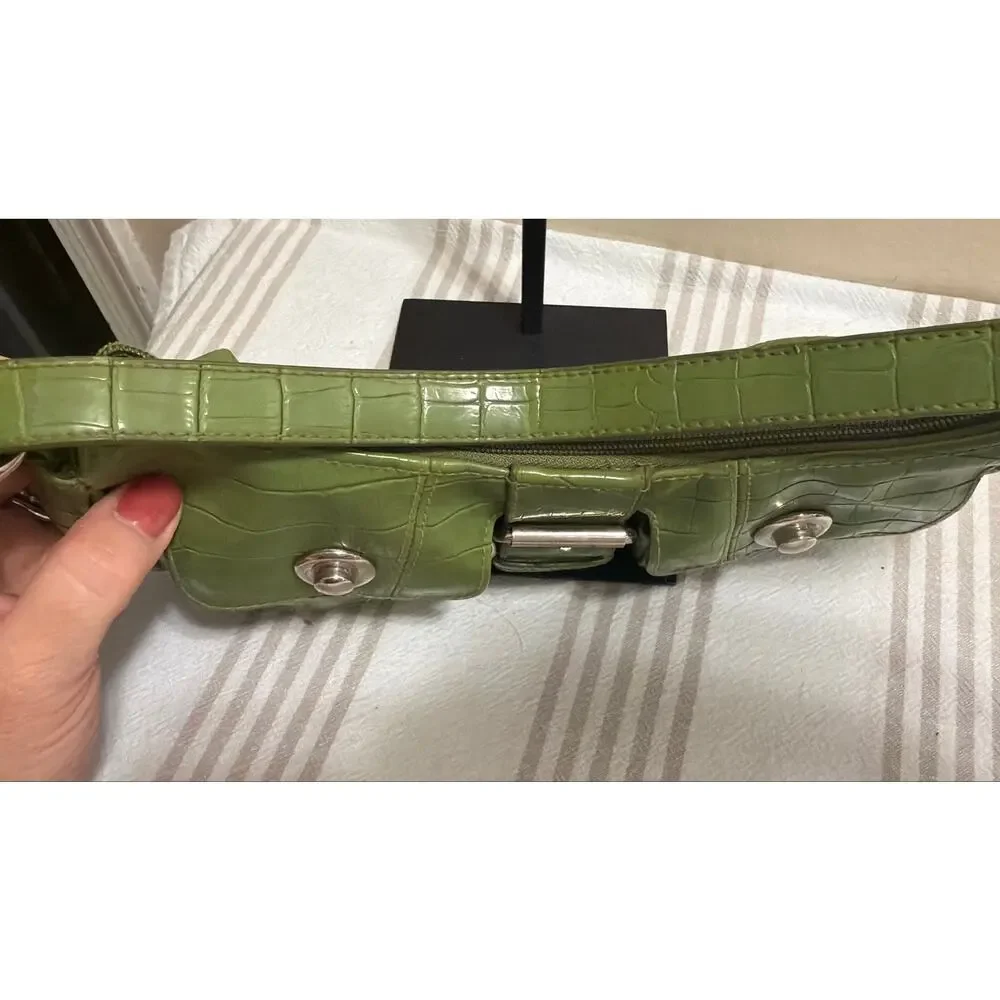 Y2K Style Green Faux Croc Baguette Shoulder Bag Silver Hardware